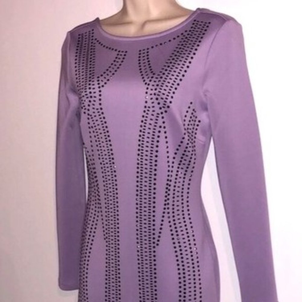 Striking Venus bodycon dress in lavender Size 2